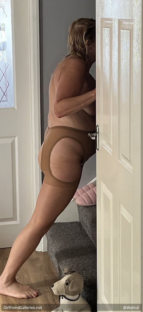 Nude in my suspender tights