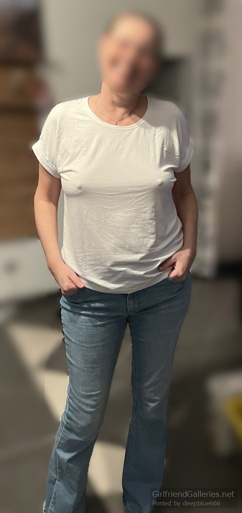 Pokies, braless and flashing