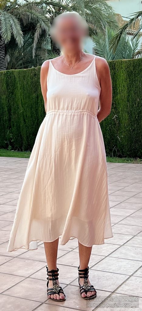 Pokies, braless and flashing