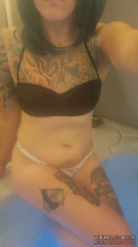 Hot tub play time..... Who wants to join🥵🥵🥵