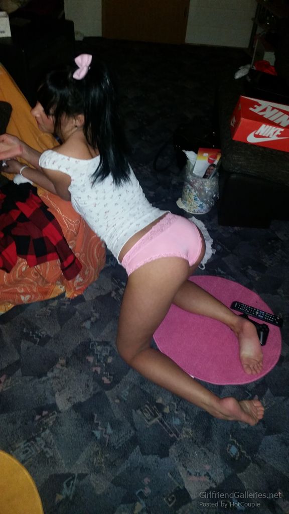 Girlfriend Shows her Shaved Pussy