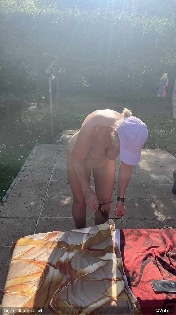 Nude outdoors