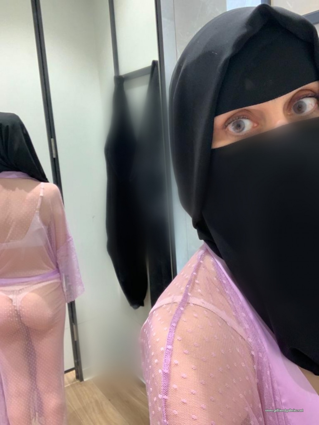 My arabin Niqab pussy قحبه منقبه مشتهيه 