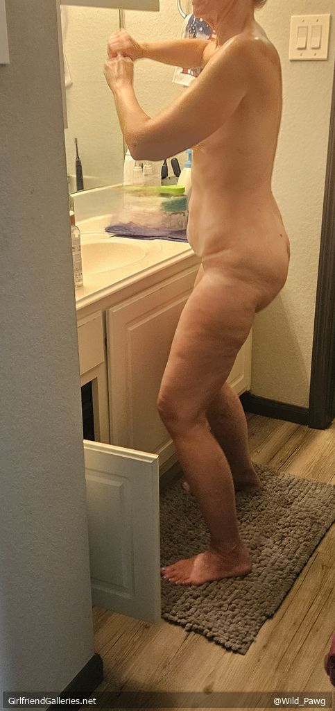 Fully Nude Mature