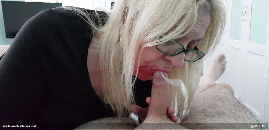I love cum but can't always keep it all in