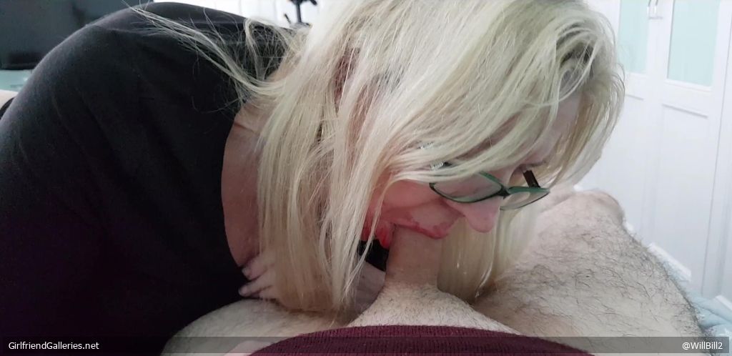 I love cum but can't always keep it all in