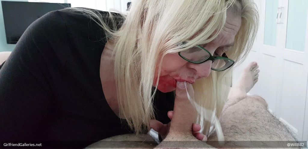 I love cum but can't always keep it all in