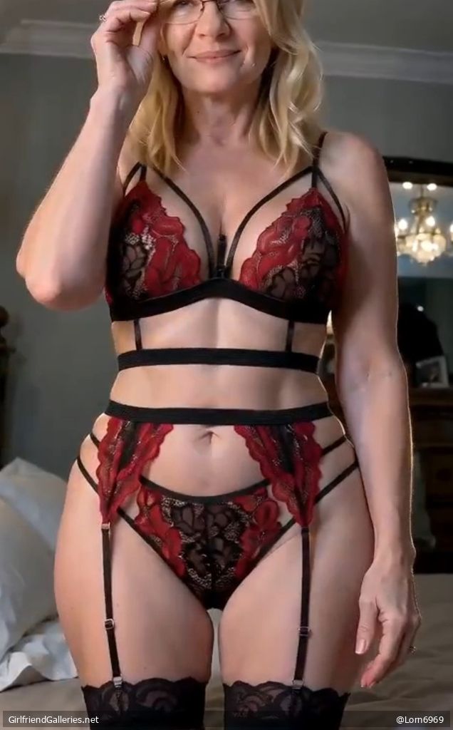 Milfs playtime