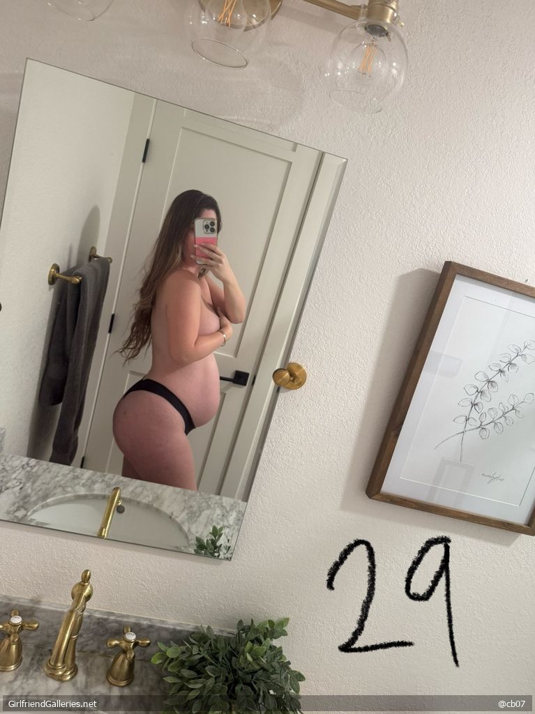 Wife pregnant pics