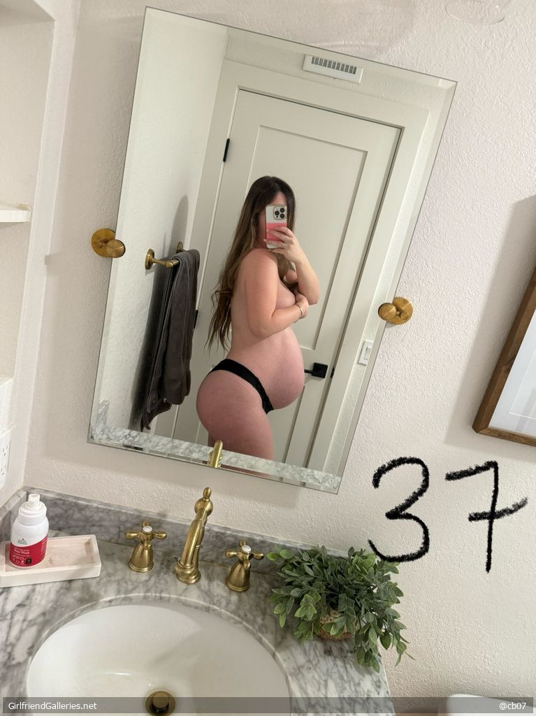 Wife pregnant pics