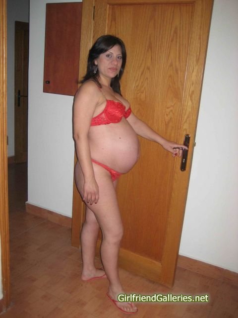 Pregnant Rania from Lebanon 2