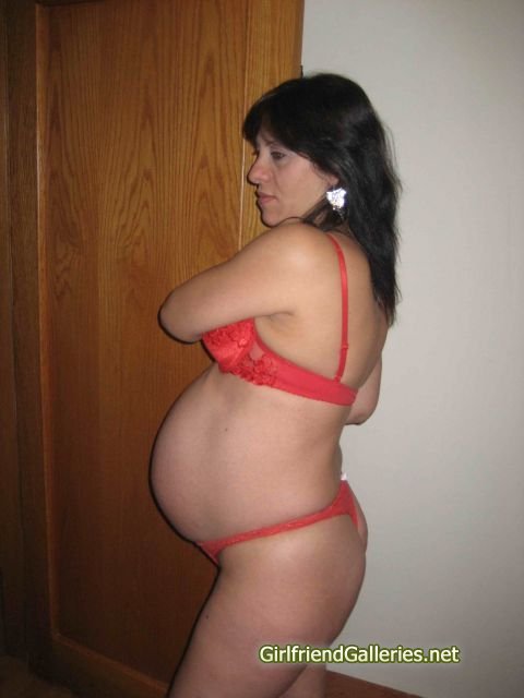 Pregnant Rania from Lebanon 2