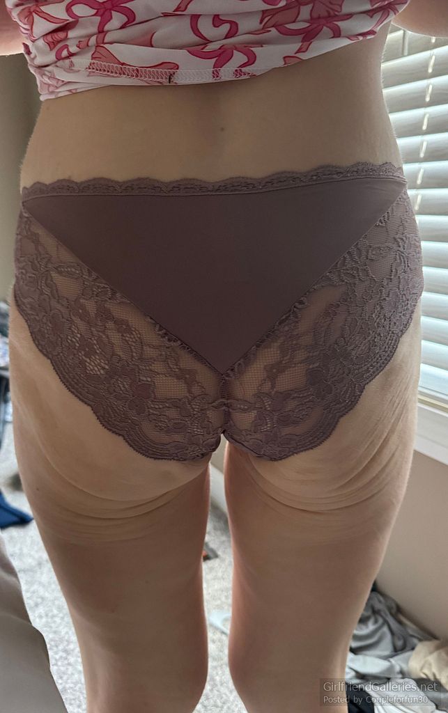 Random Sexy Redhead Wife Pics