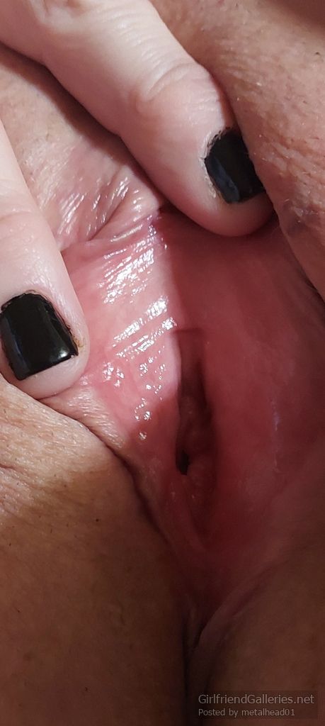 More 50 yr old pussy.