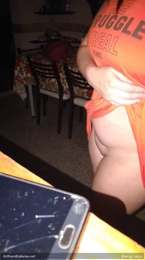 Upskirt and bottomless