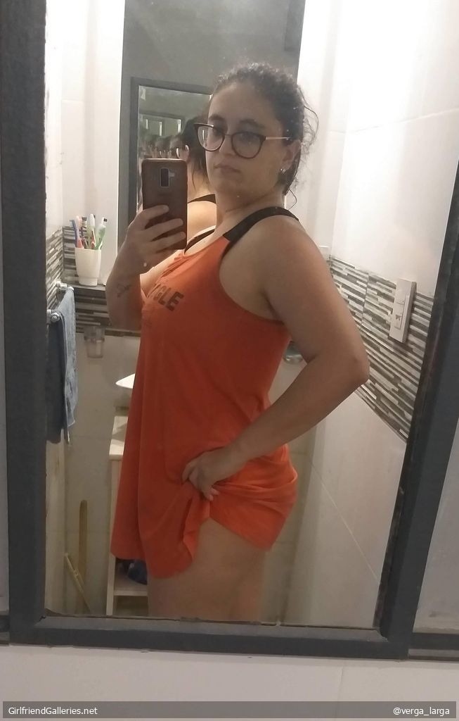 Upskirt and bottomless