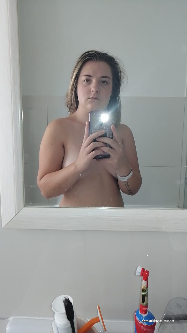 Sexy teen girlfriend