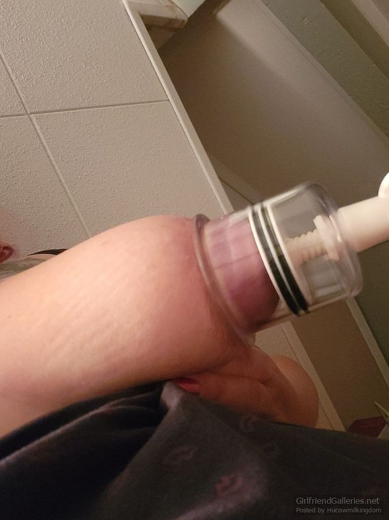 Hotwife in training. My Misshoneylips is sooooo delicious!!