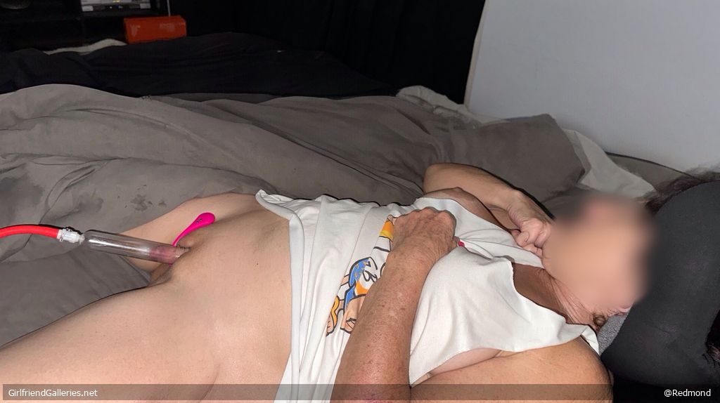 Pumping her clit request