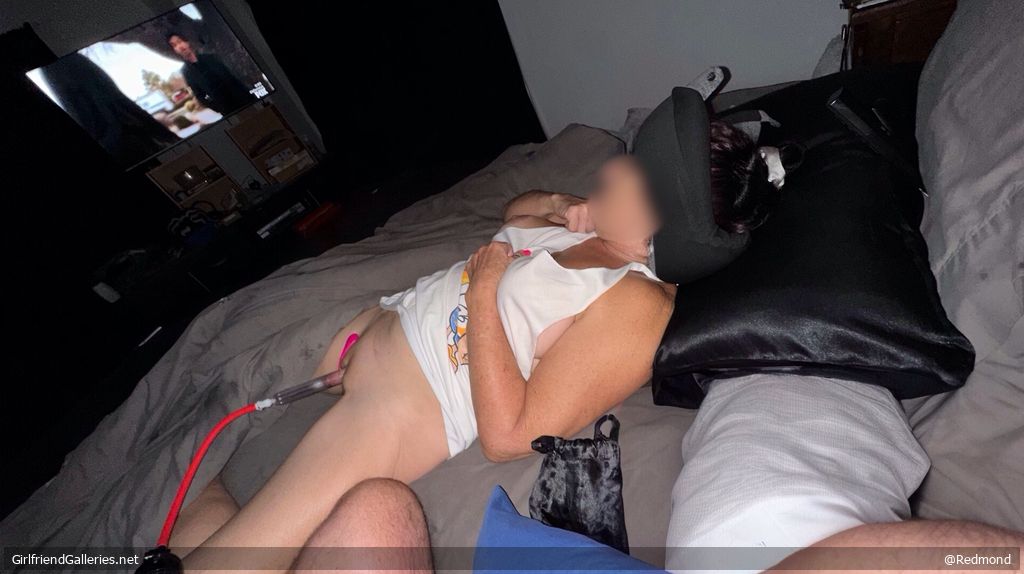 Pumping her clit request