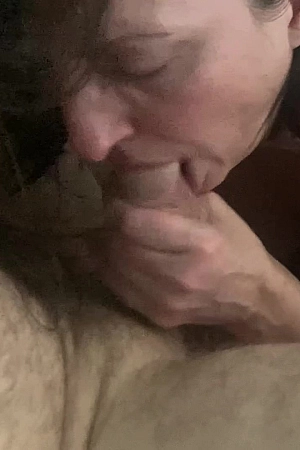 MIILF sucks dick and swallows