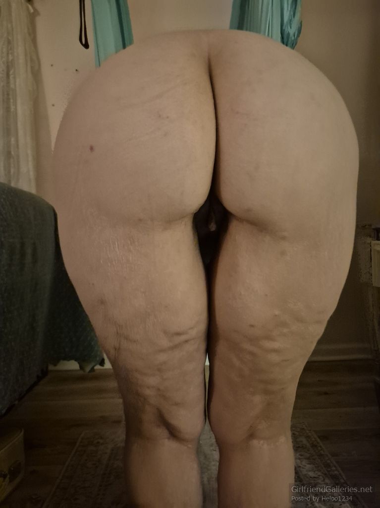 Wife's meaty pussy