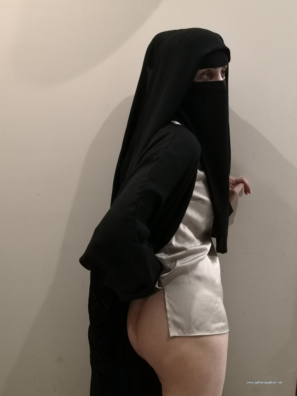 My arabin Niqab pussy 