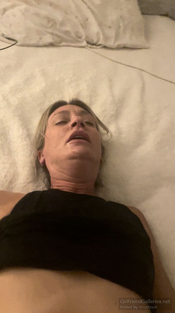 Old mature milf wants to be used