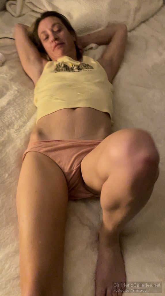 Old mature milf wants to be used