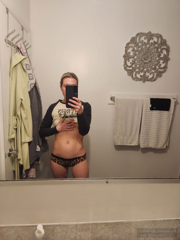 Old mature milf wants to be used
